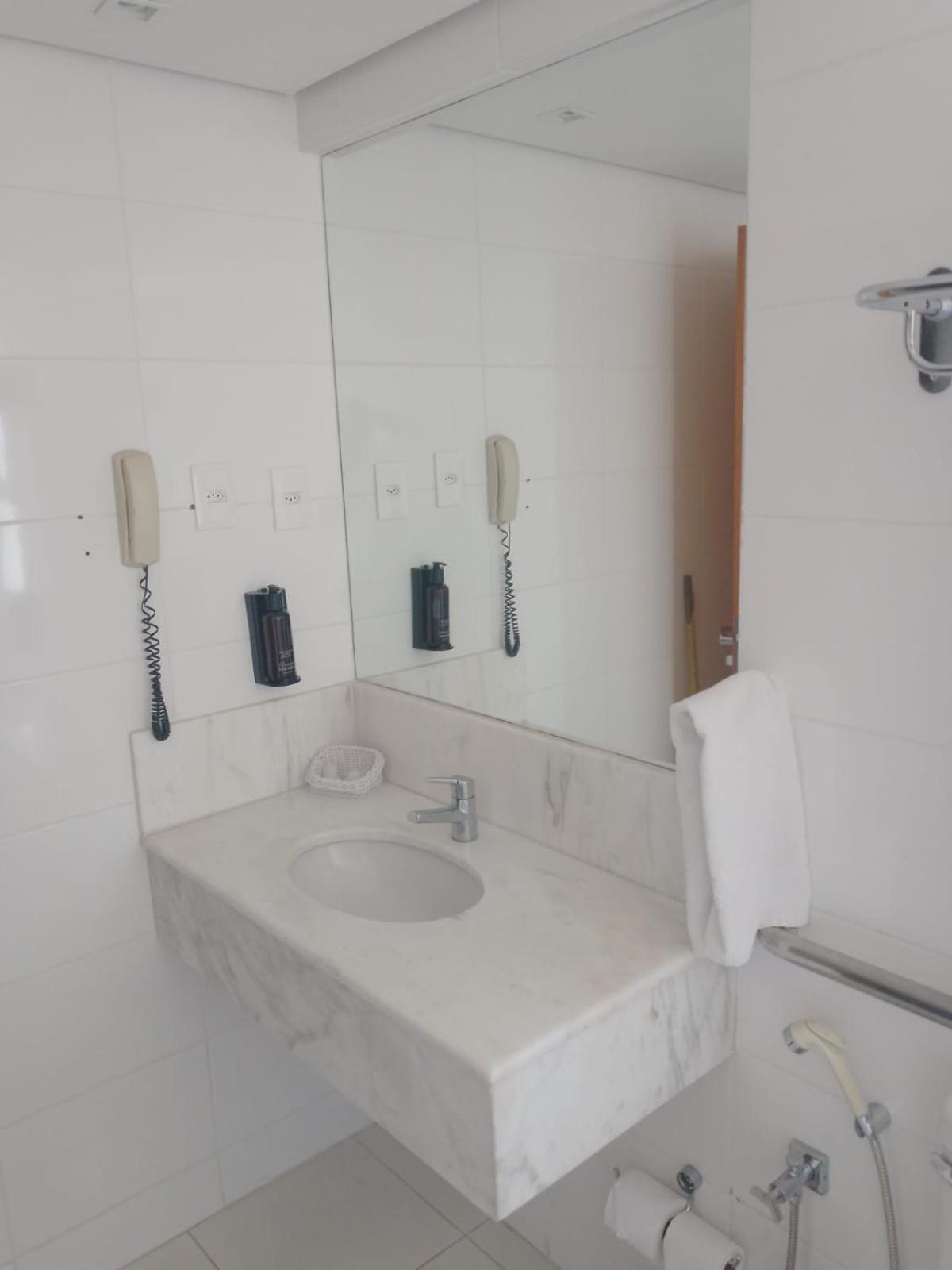 Bh Jaragua Hotel بيلو هورزونتي المظهر الخارجي الصورة